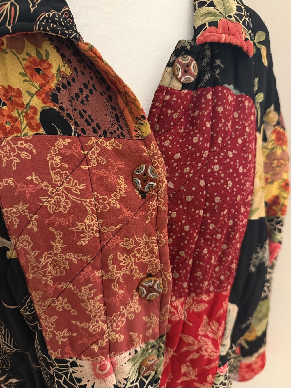 Vintage Patchwork Floral Quilted Jacket - Red & Black Multicolor - Picture 4 of 9